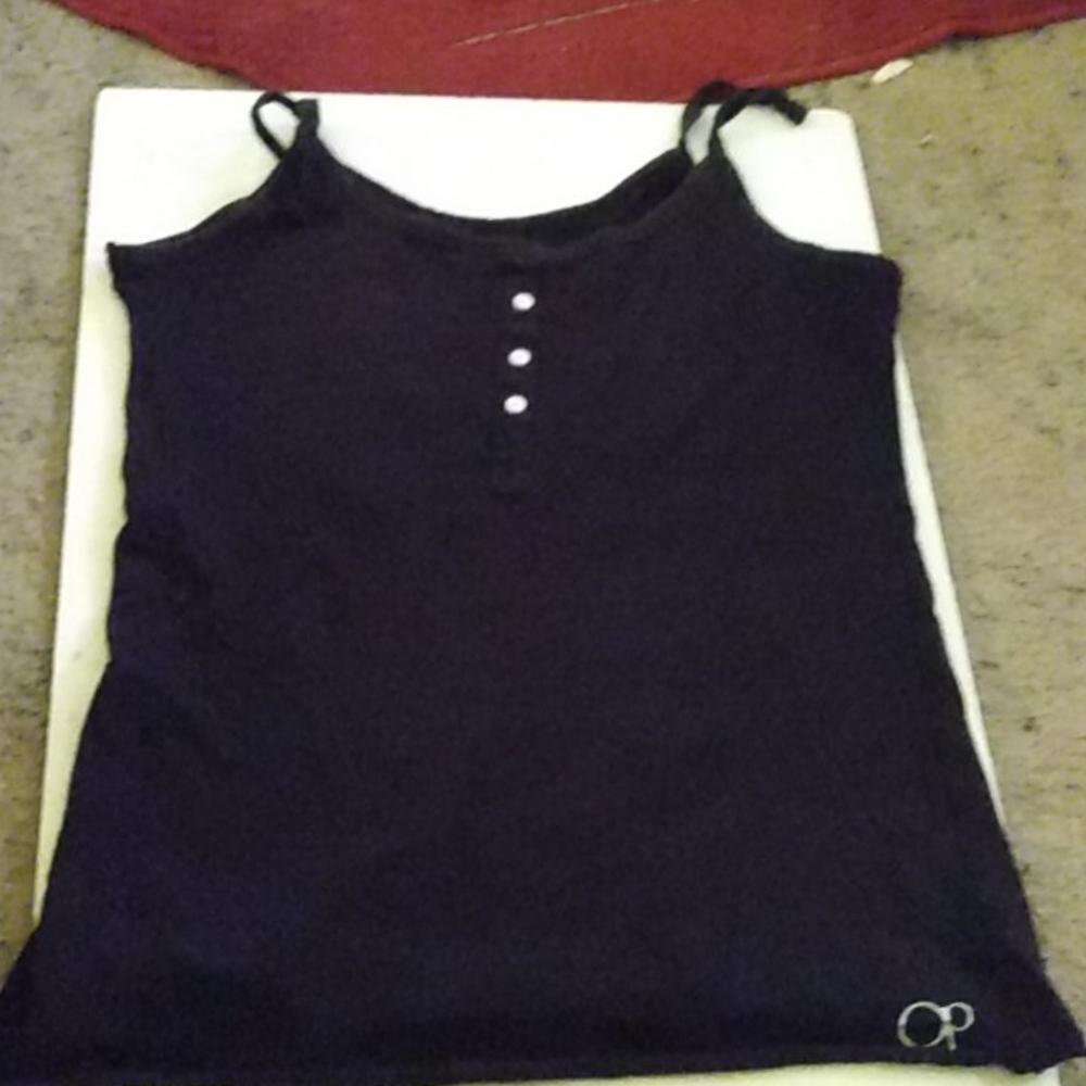 A Black tank top